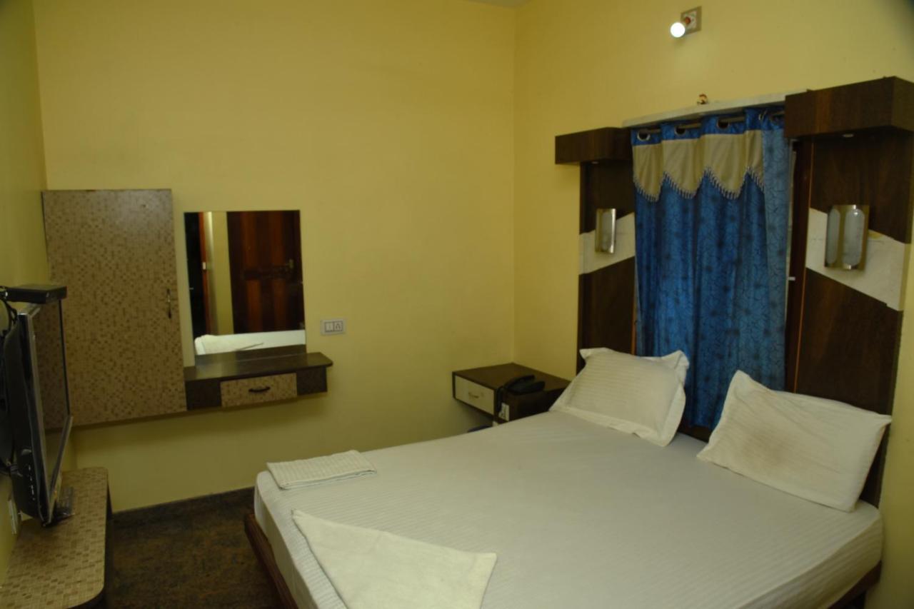 Thiruchendur Stayz Vairavel Residency Тиручендур Экстерьер фото