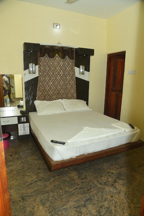 Thiruchendur Stayz Vairavel Residency Тиручендур Экстерьер фото