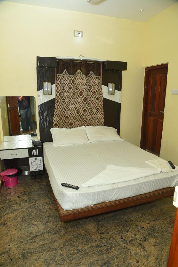 Thiruchendur Stayz Vairavel Residency Тиручендур Экстерьер фото