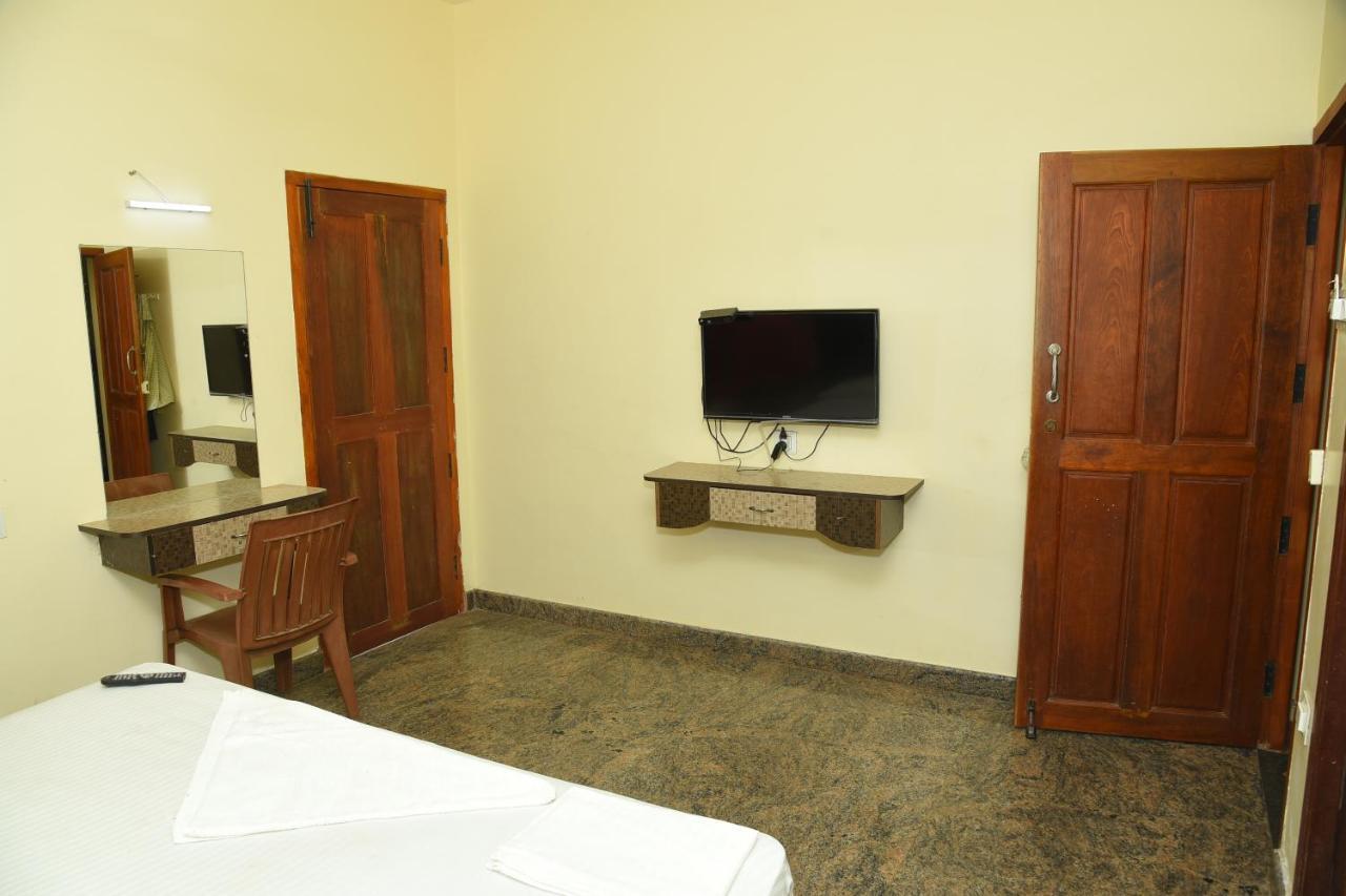 Thiruchendur Stayz Vairavel Residency Тиручендур Экстерьер фото