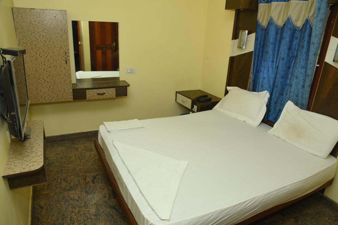 Thiruchendur Stayz Vairavel Residency Тиручендур Экстерьер фото